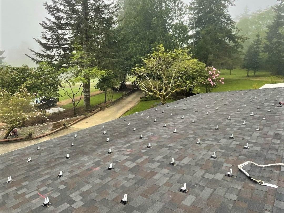 A Popular Solar Influencer Spreads the Word About Roof Tech